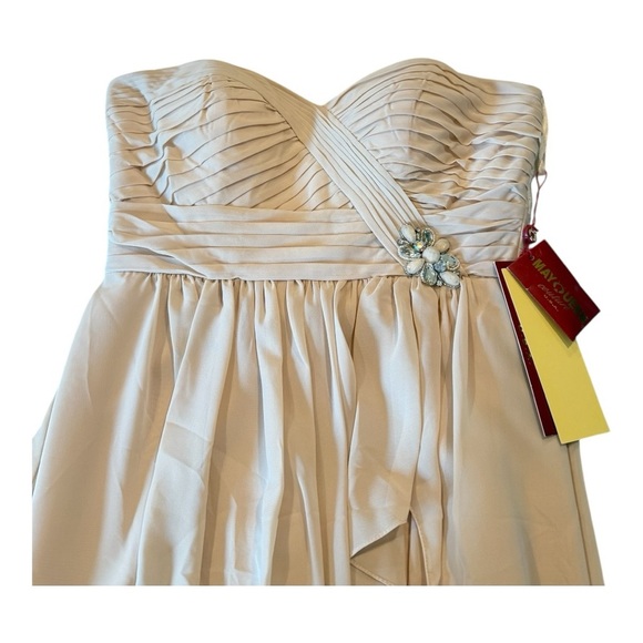 May Queen Couture Champagne Chiffon Sweetheart‎ Neckline Rhinestone Brooch Dress - Picture 15 of 16